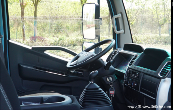 实力派蓝牌轻卡——东风福瑞卡(图3) 实力派蓝牌轻卡——东风福瑞卡(图3)